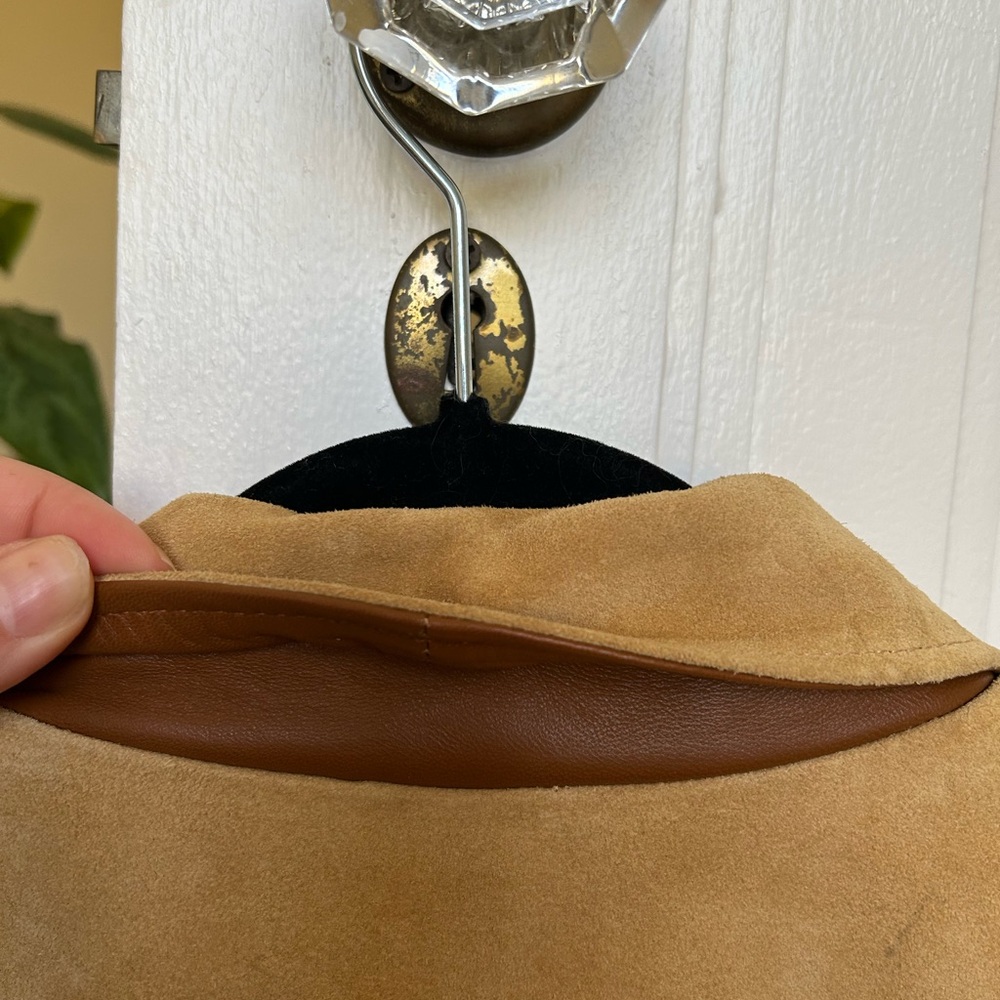 Vintage Banana Republic Tan Suede Jacket - Picture 2 of 7
